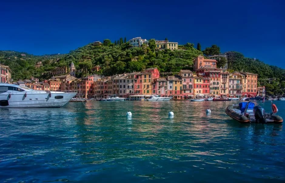 Riviera itineraries from Monaco: west to Saint-Tropez, east to Portofino — YachtMonaco journal, Monaco yacht charter